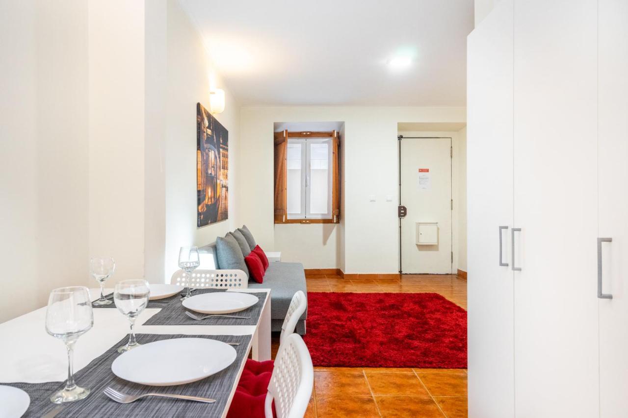 Lisboa, Lisbon, Charming Patio House, , Wifi, Air Conditioning, Near Metro, By Ig Appartement Lisboa