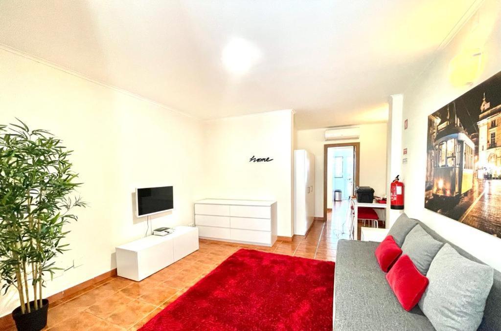 Appartement Lisboa, Lisbon, Charming Patio House, , Wifi, Air Conditioning, Near Metro, By Ig Lisboa